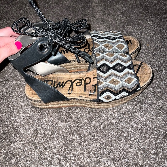 Beaded platform! - Picture 3 of 8